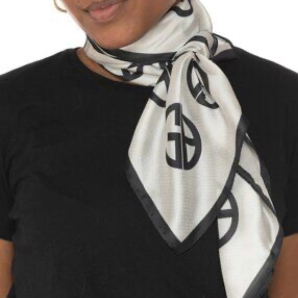GIANI BERNINI Black and White Logo Scarf ONE SIZE